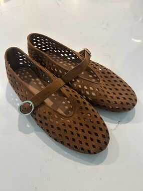 Universal Thread Brown Perforated Mary Jane Flats